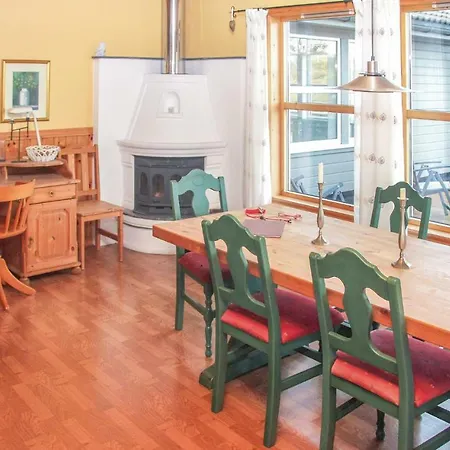 Prázdninový dům Four Bedroom Holiday In Auklandshamn